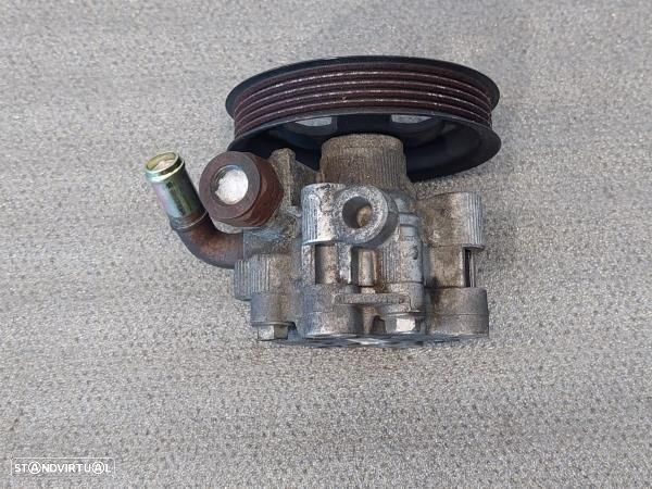 Bomba Direçao Assistida Toyota Avensis Combi (_T25_) - 2