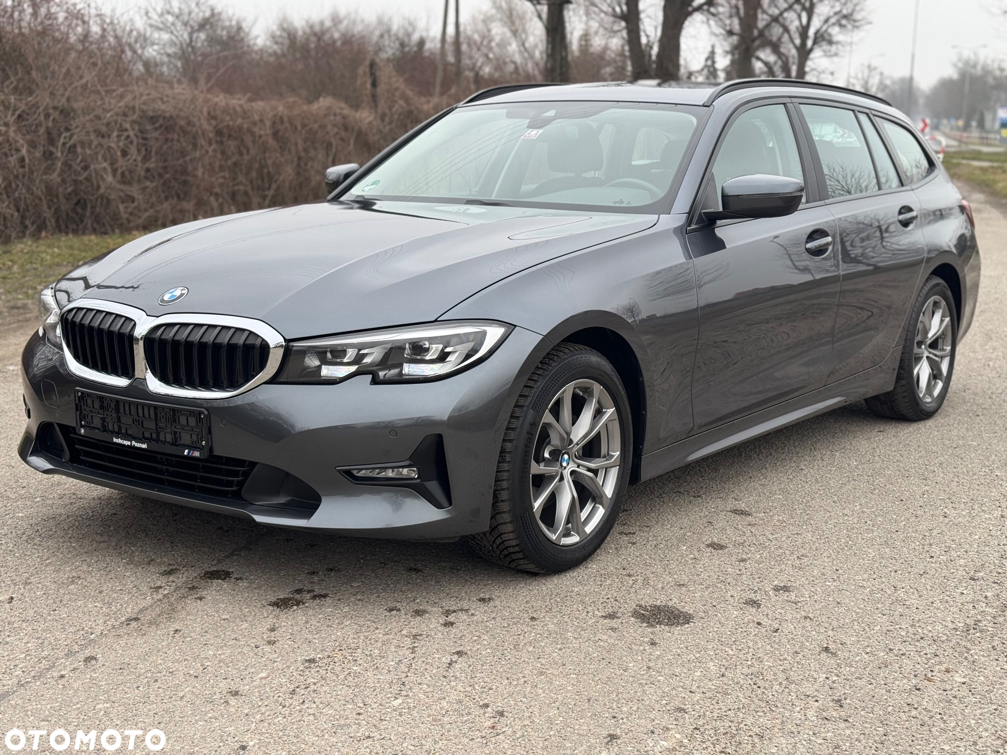 BMW Seria 3 320d Touring xDrive - 2