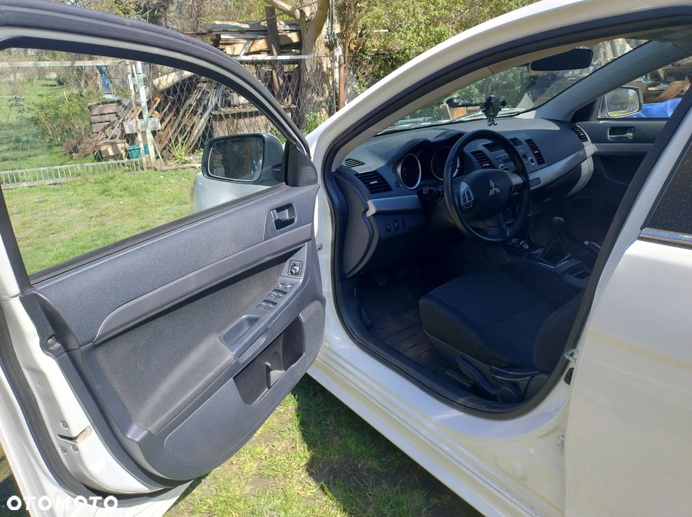 Mitsubishi Lancer 1.6 ClearTec Inform - 24