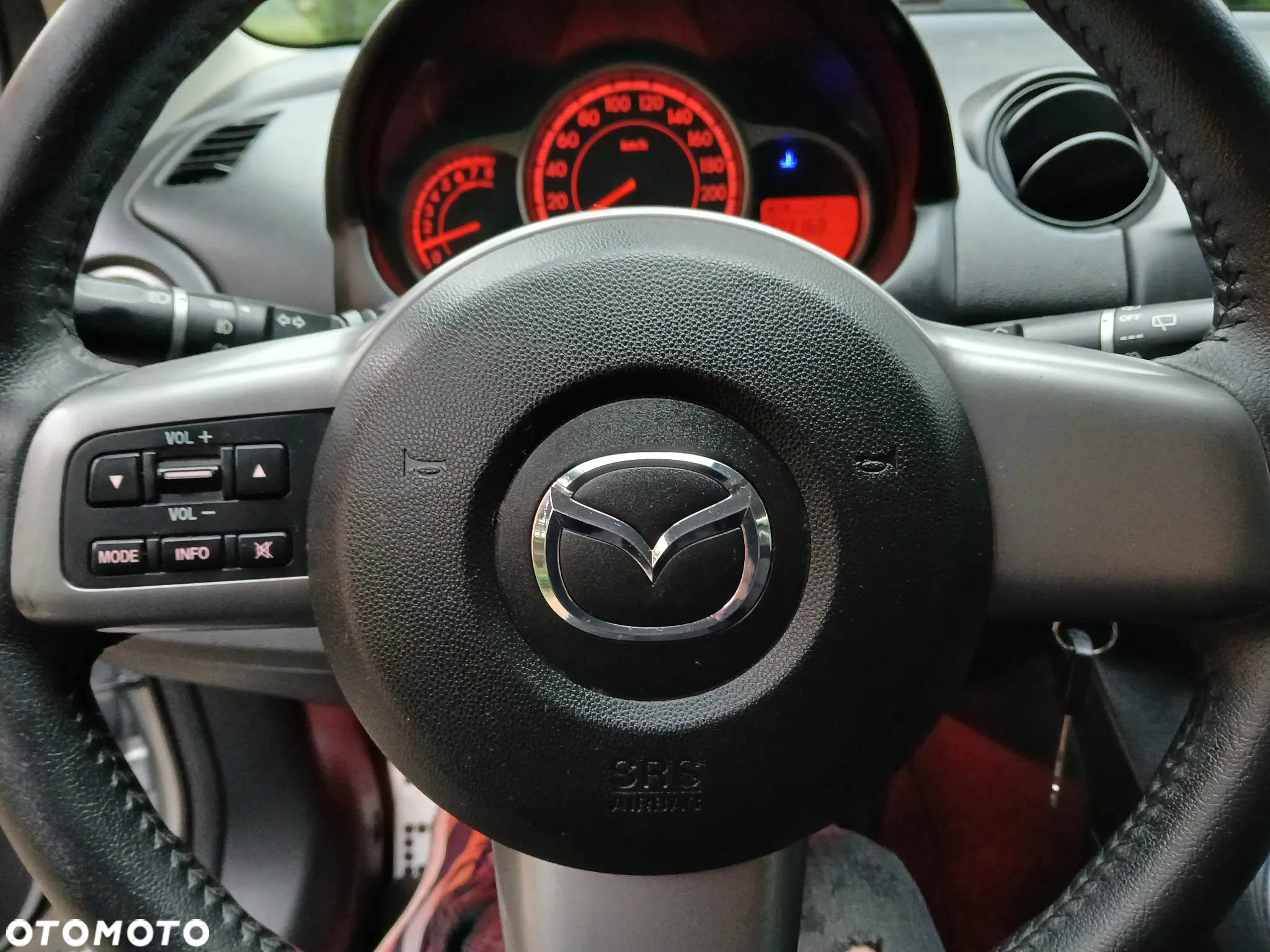 Mazda 2 1.3 Navi + - 10