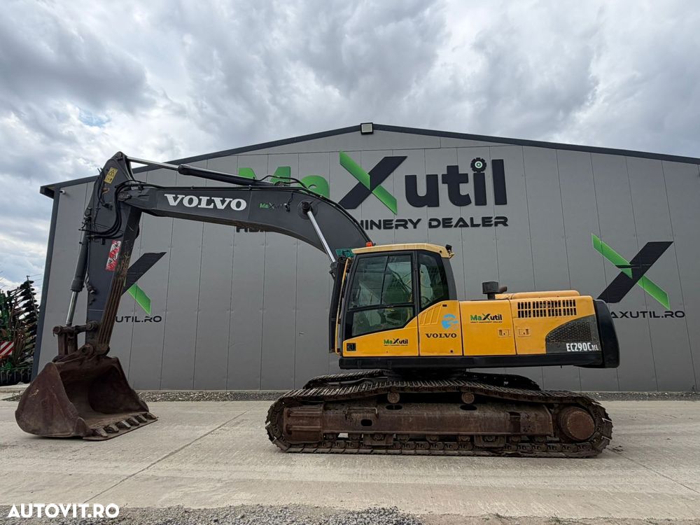 Volvo EC290 Excavator - 1