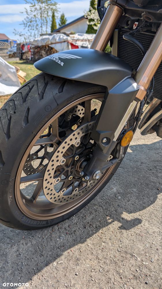 Honda CB - 15