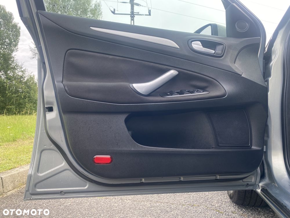 Ford Mondeo 2.0 Ambiente - 18