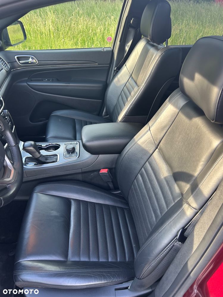 Jeep Grand Cherokee - 29