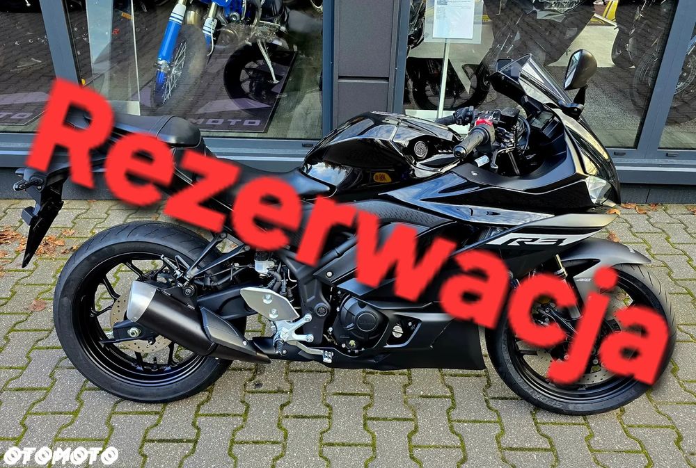 Yamaha R3 - 1
