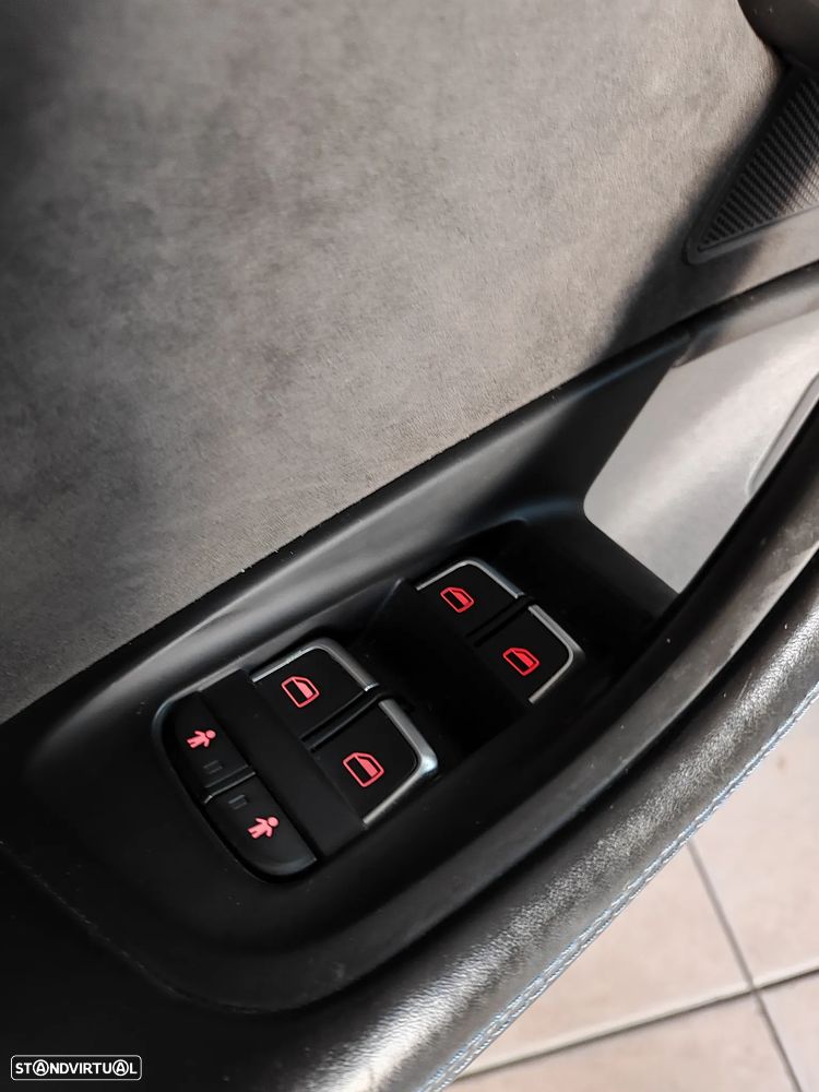 Audi RS6 Avant 4.0 TFSi Plus quattro Tiptronic - 27