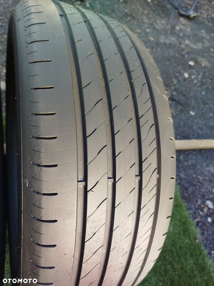 215/55R17 94W Goodyear Perfomance 2 2sztx90% bieżnika 23r - 3