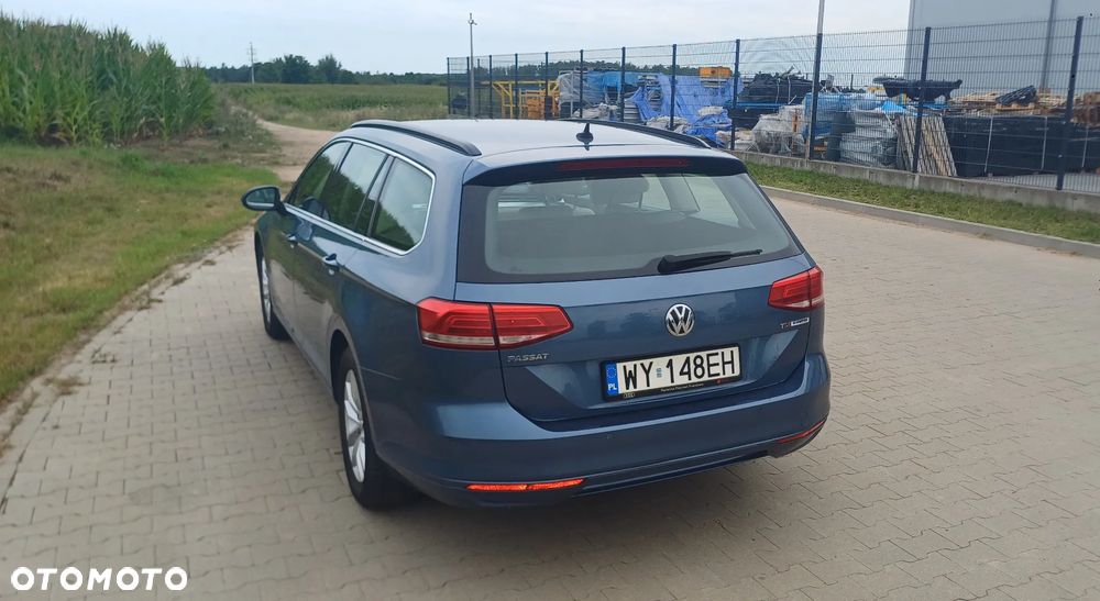 Volkswagen Passat - 2