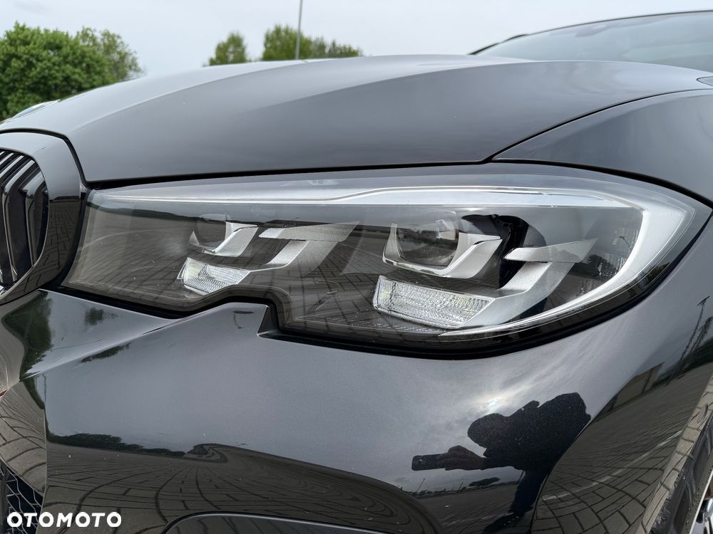 BMW Seria 3 320d xDrive MHEV M Sport sport - 35