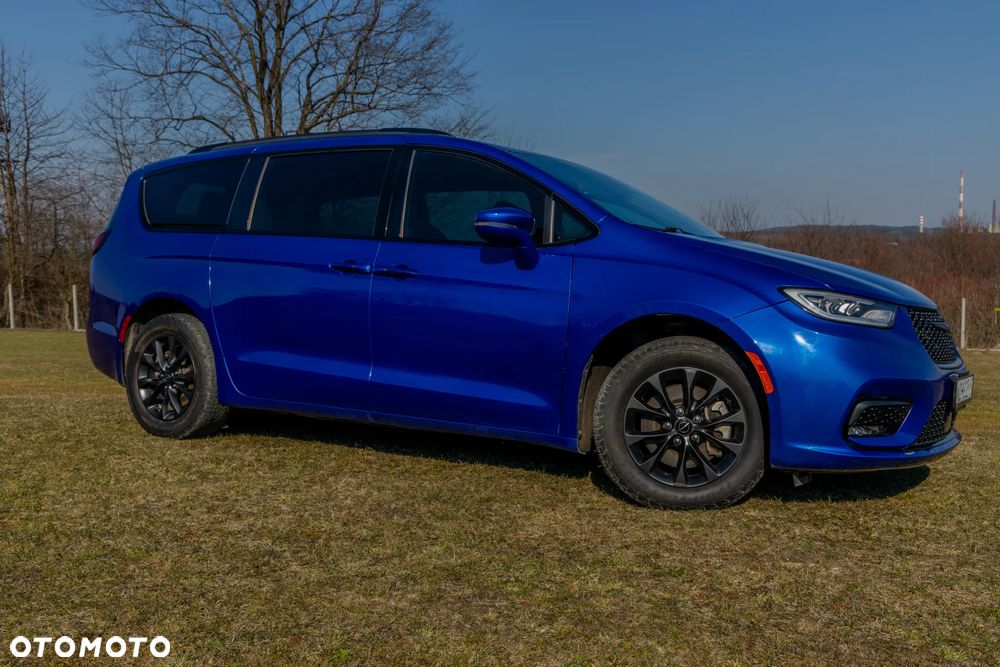 Chrysler Pacifica - 31