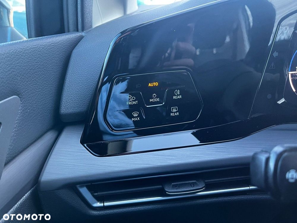 Volkswagen Golf 2.0 TSI Style DSG - 27