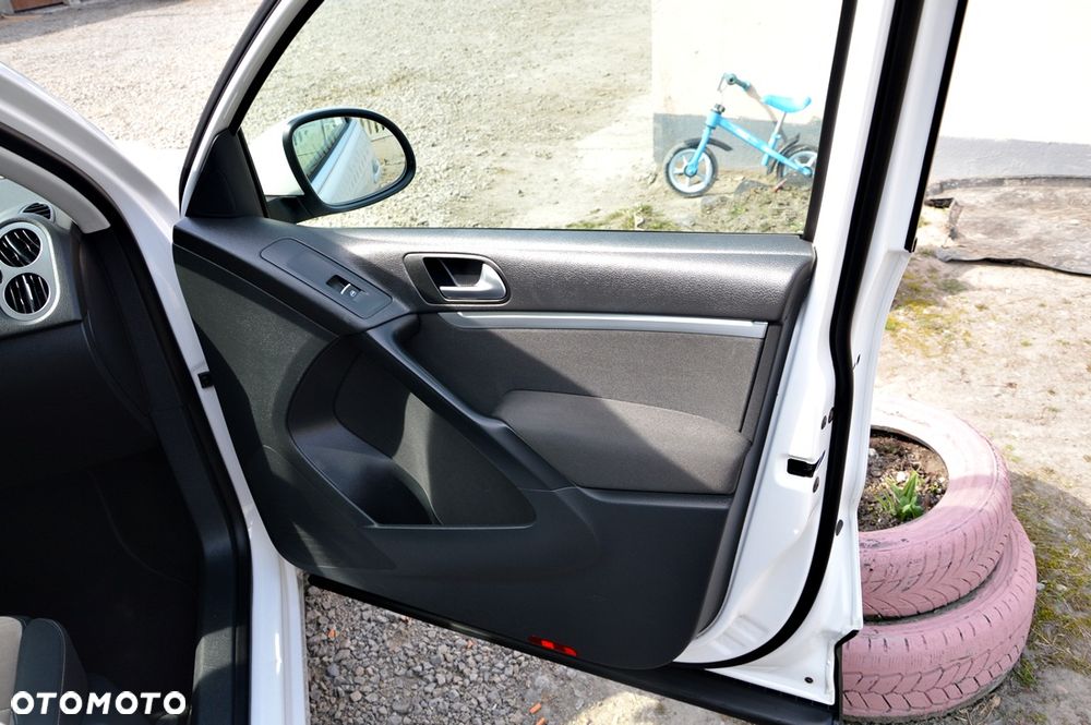 Volkswagen Tiguan - 16