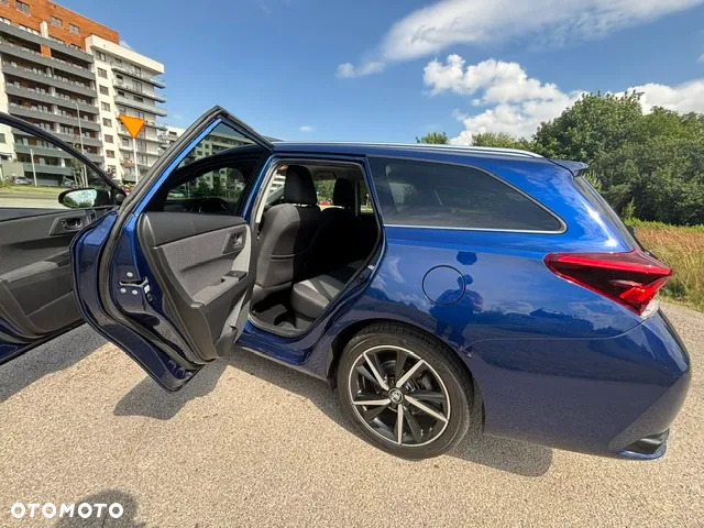 Toyota Auris - 5