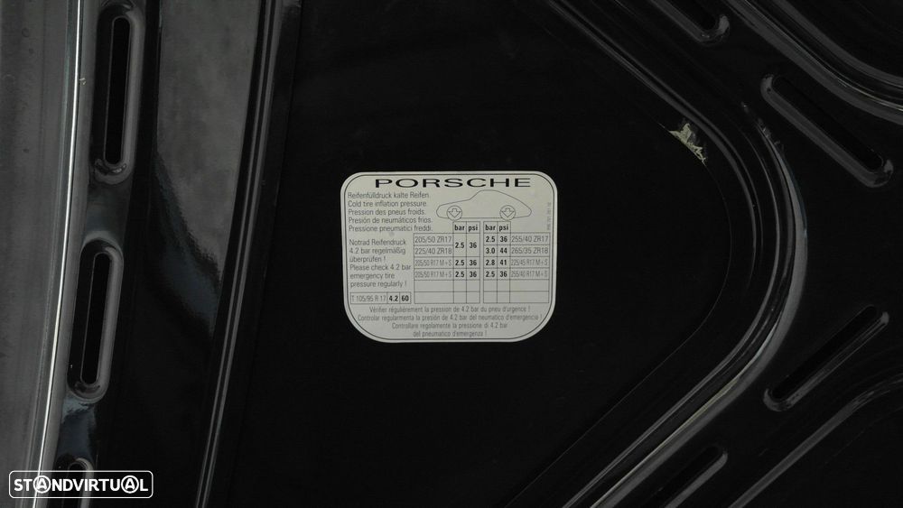 Porsche 911 (996) Carrera Coupé - 7