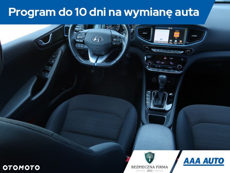 Hyundai IONIQ - 8