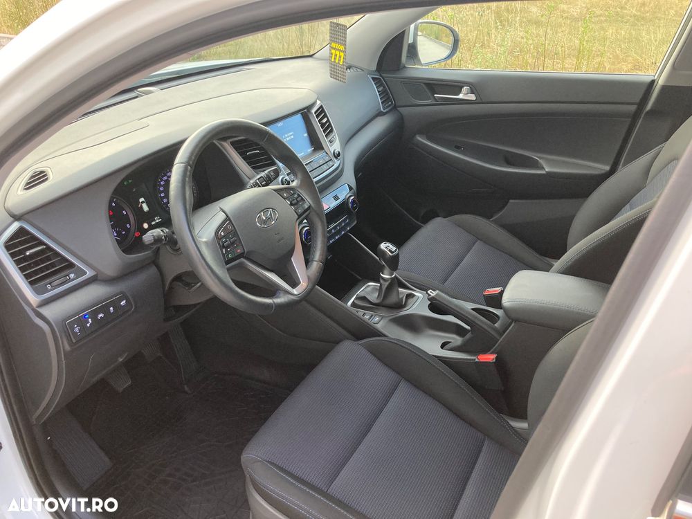 Hyundai Tucson 2.0 CRDI 4WD Premium - 27