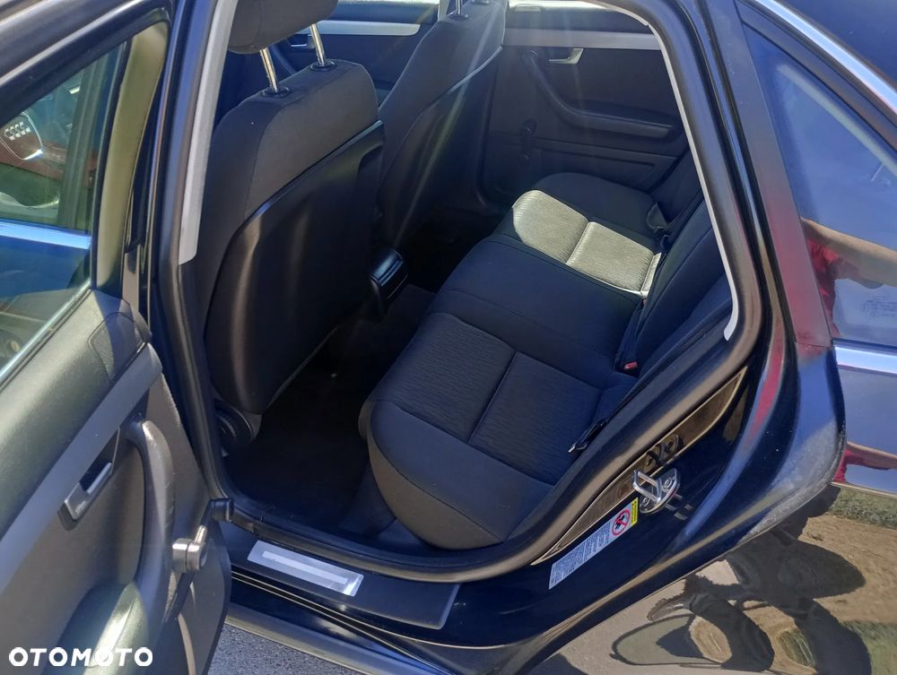 Audi A4 Limousine 2 - 12