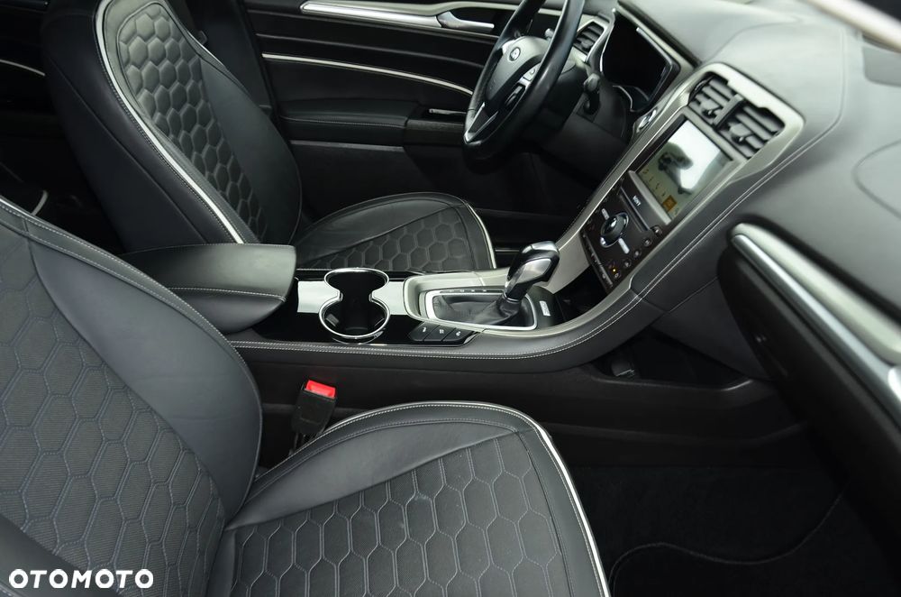 Ford Mondeo - 23