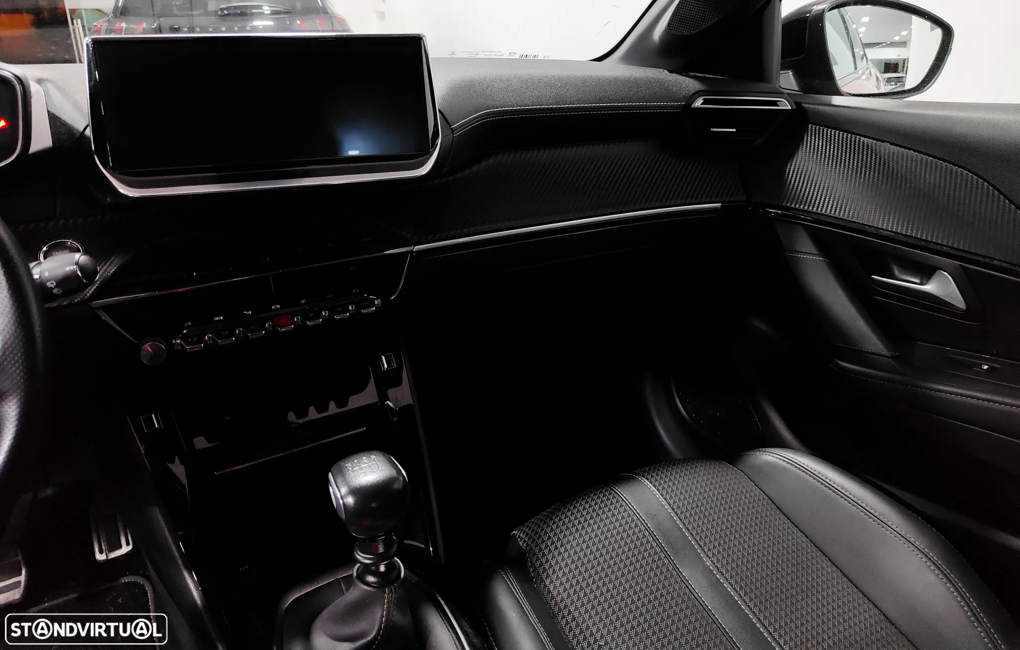 Peugeot 208 1.2 PureTech GT Line - 31