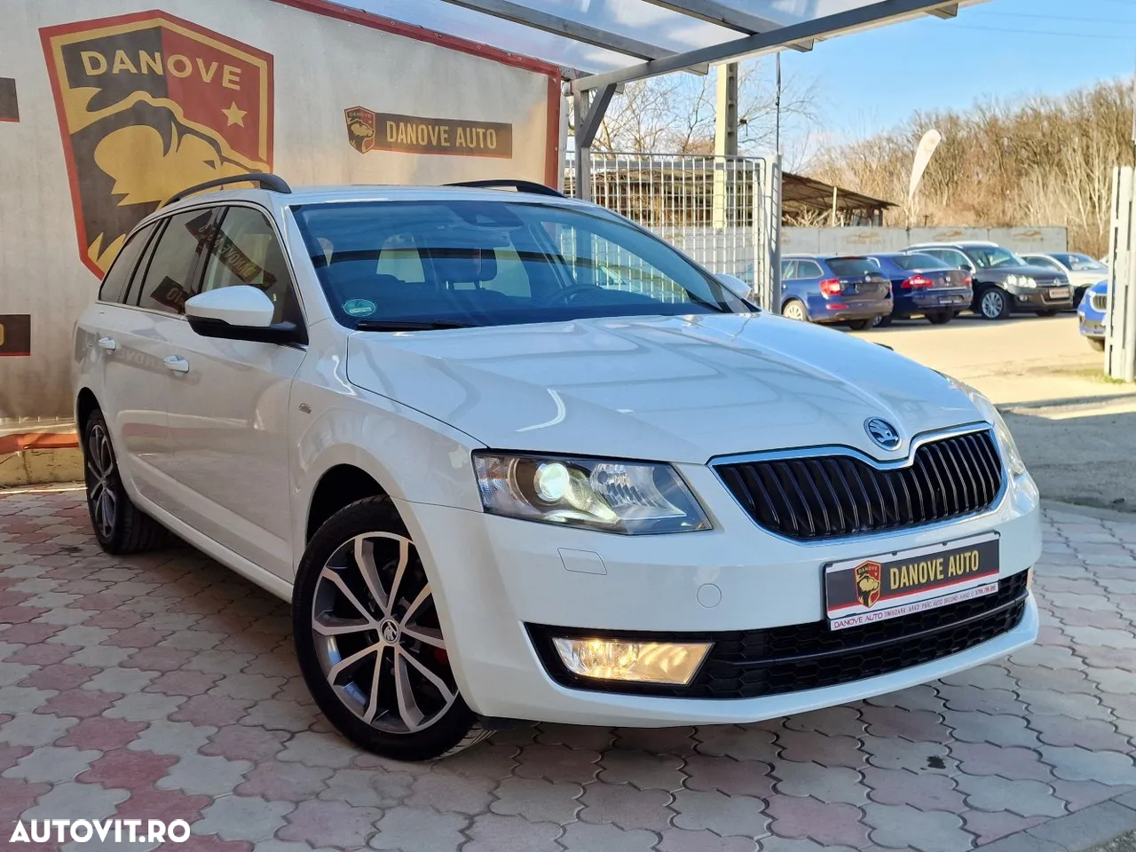 Skoda Octavia Combi 2.0 TDI DSG Edition - 5