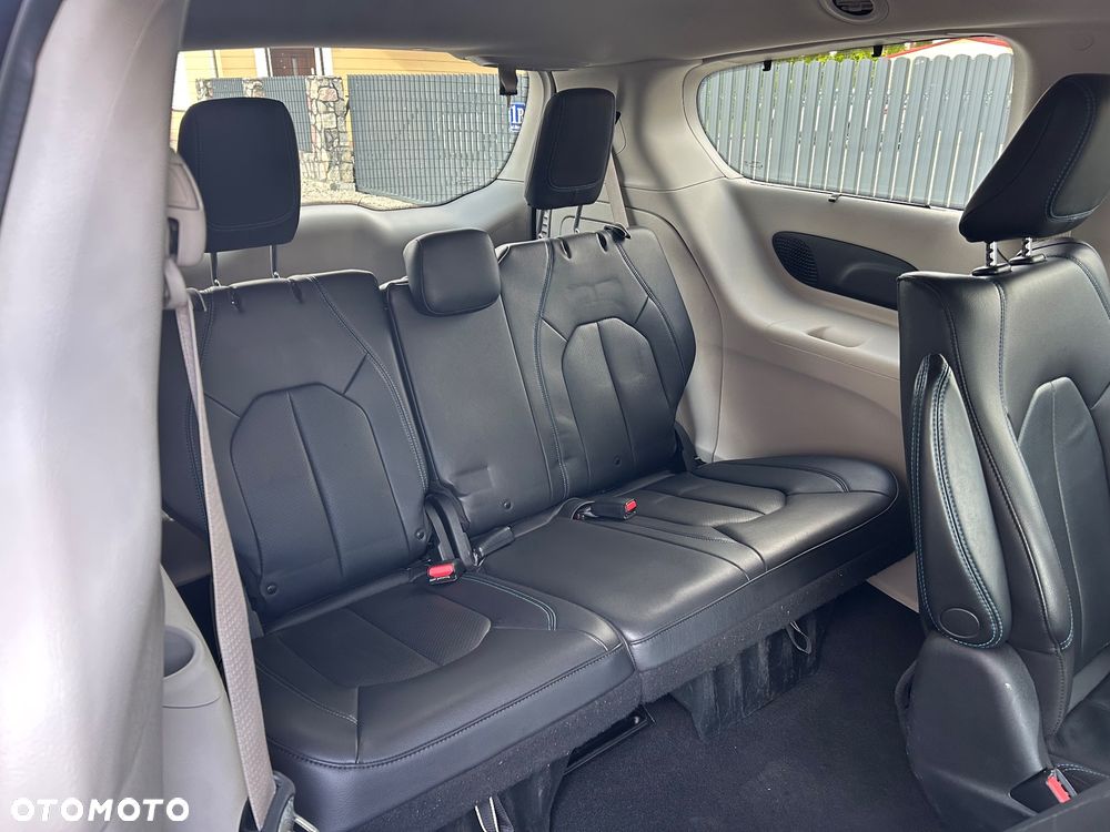 Chrysler Pacifica - 9