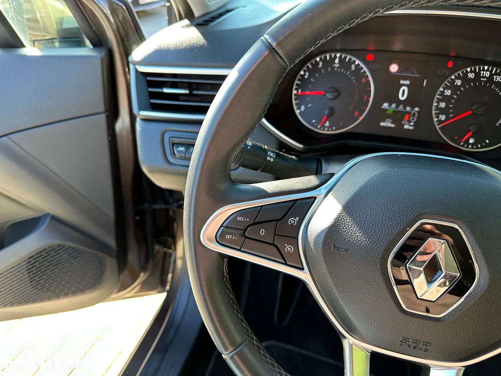 Renault Clio - 10