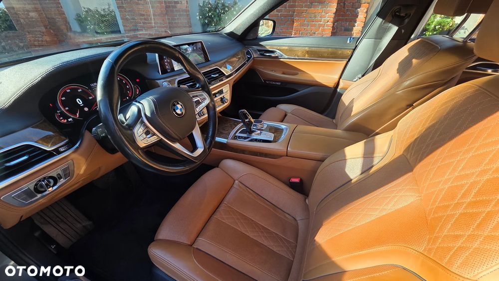 BMW Seria 7 750Li xDrive - 7