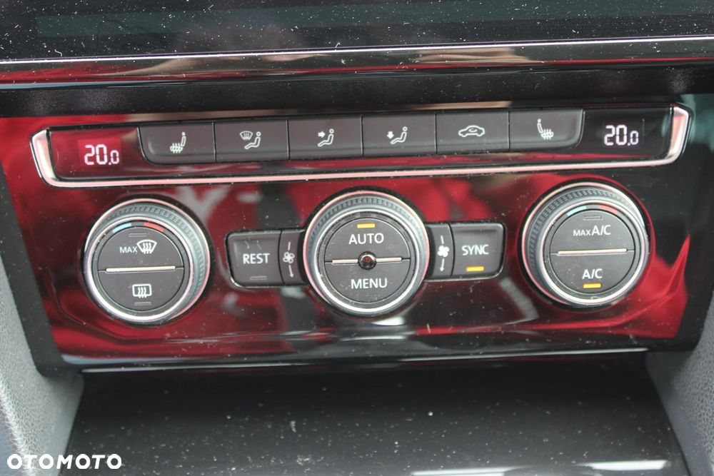 Volkswagen Passat 2.0 TDI BMT Trendline - 24