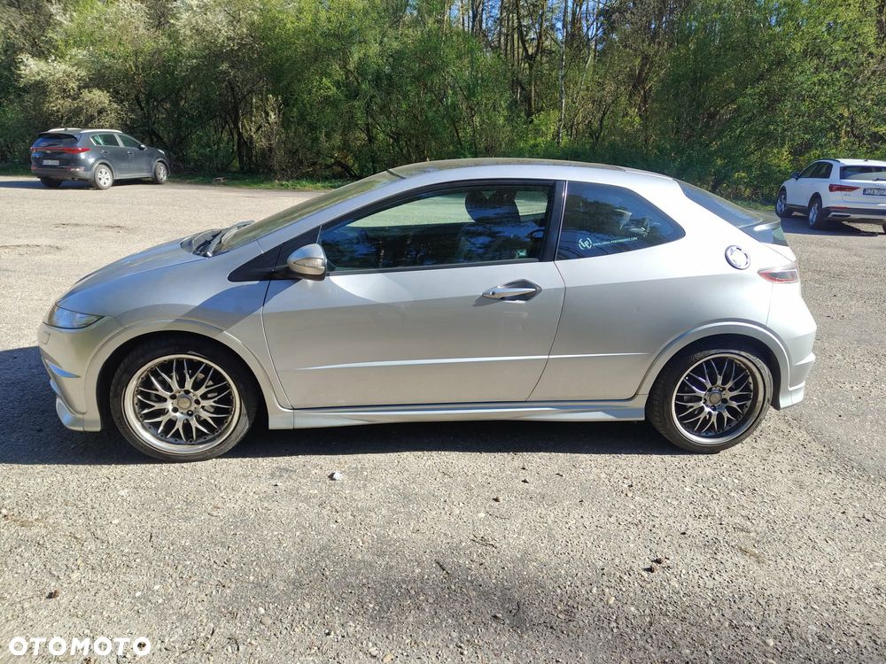 Honda Civic 1.8 TypeS - 12