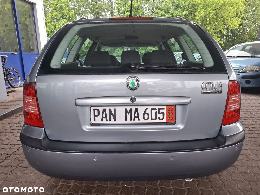 Skoda Octavia 1.6 Tour Plus - 20