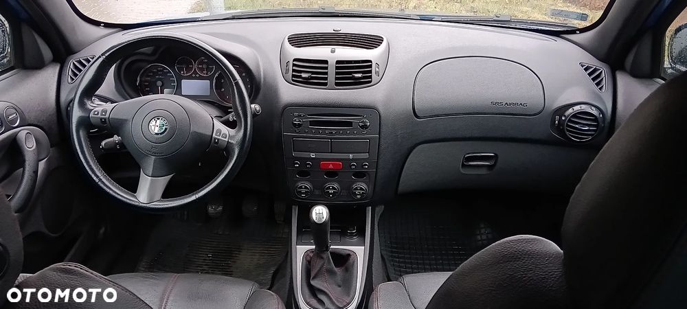 Alfa Romeo 147 1.6 Twin Spark Black Line - 20