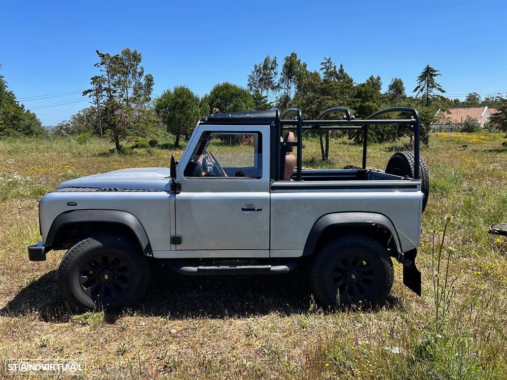 Land Rover Defender 90 2.4 CRD S - 30