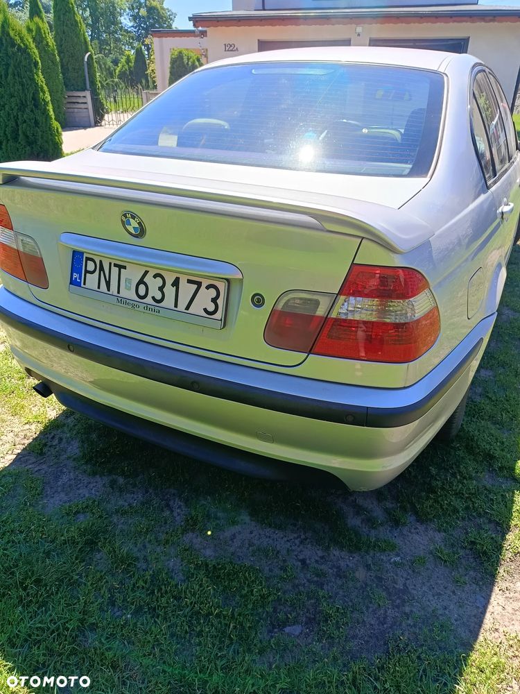 BMW Seria 3 318i - 3