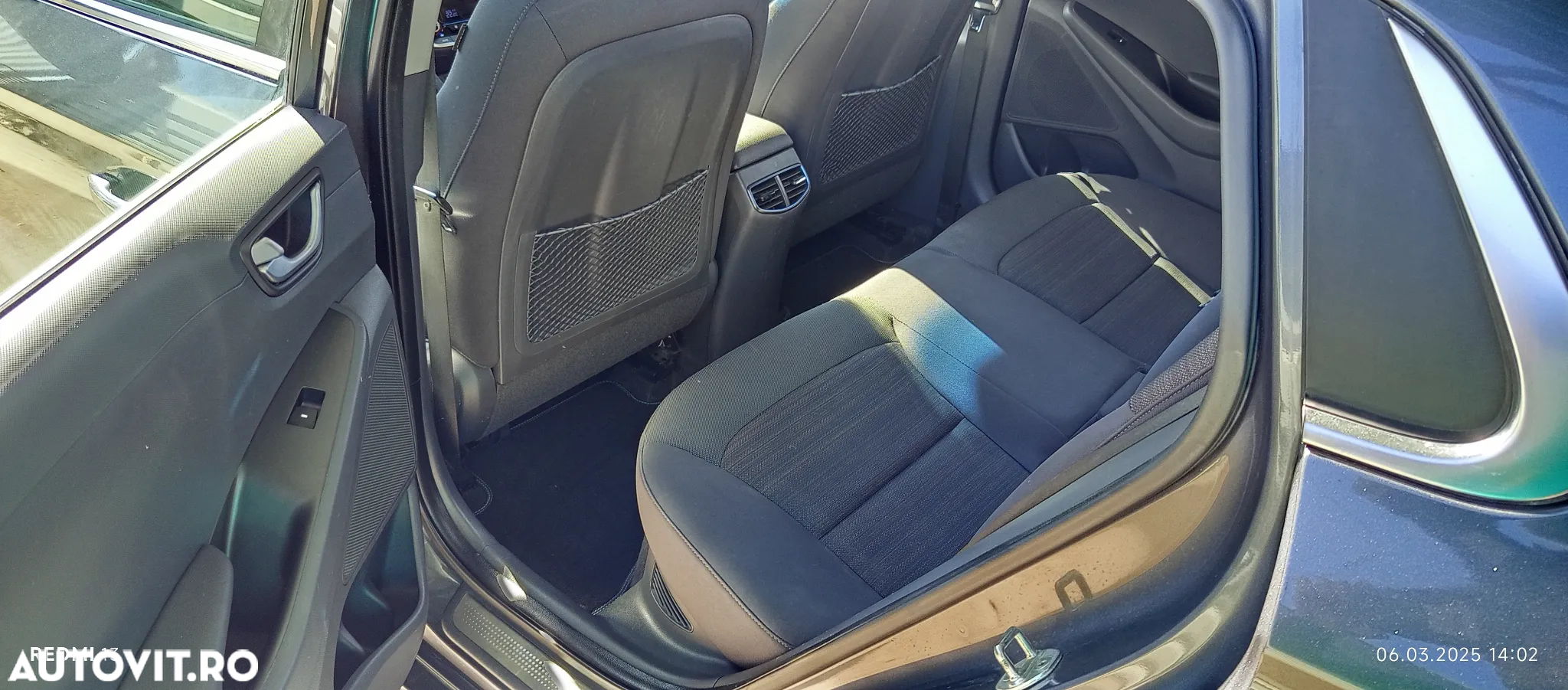 Hyundai IONIQ Hybrid 1.6 GDI Premium - 12