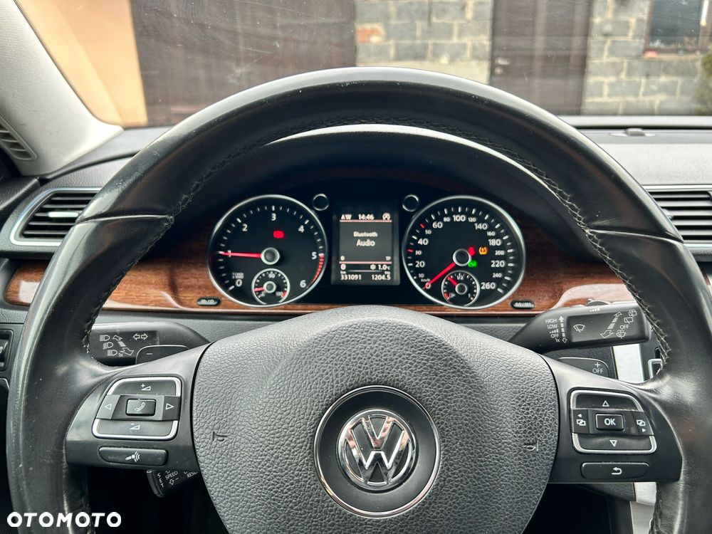Volkswagen Passat 2.0 TDI Highline DSG - 11