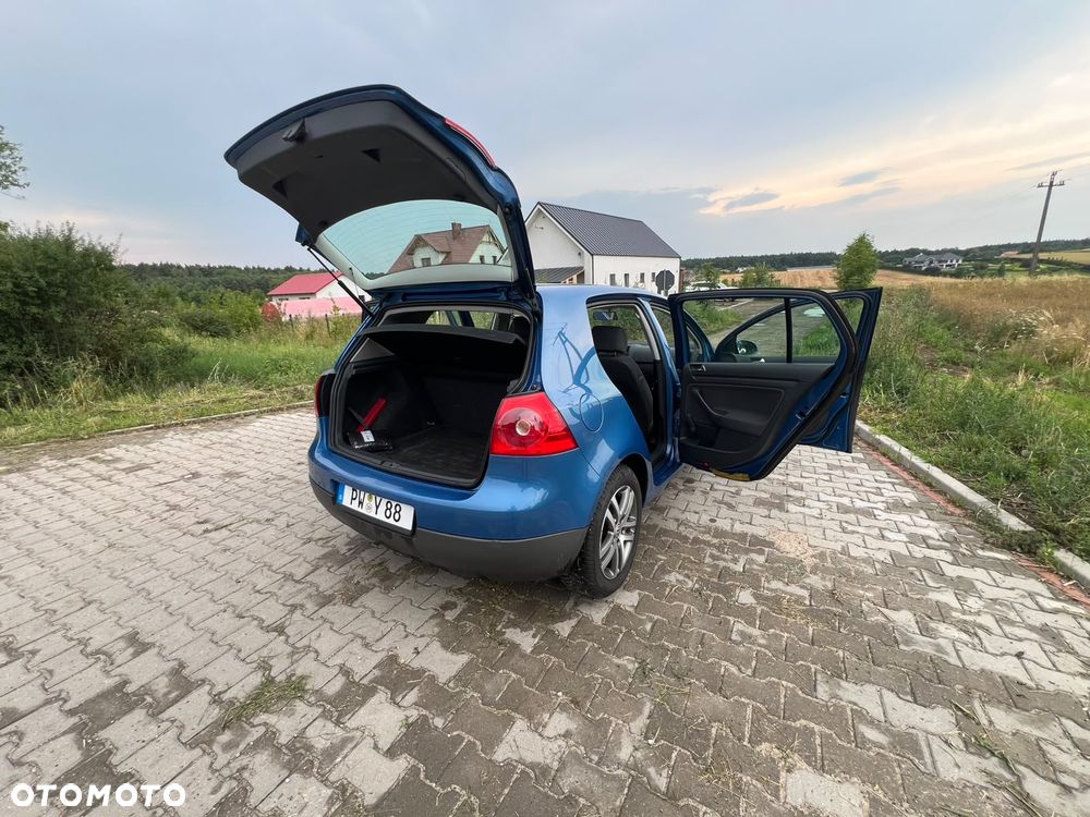 Volkswagen Golf - 9