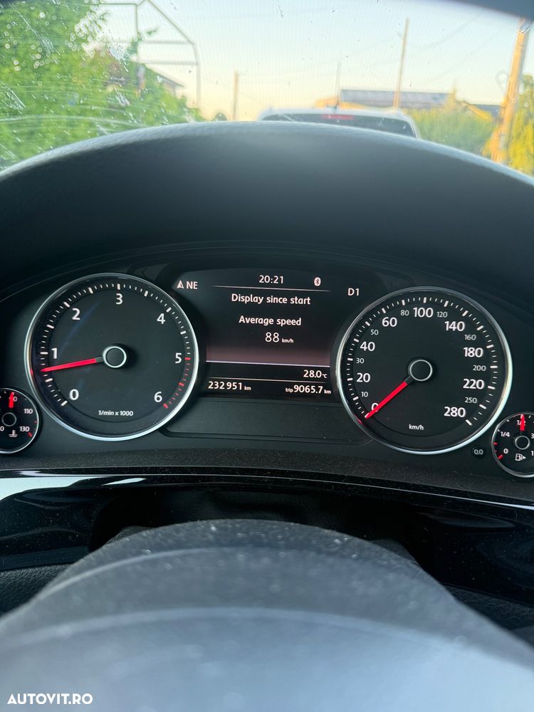 Volkswagen Touareg - 14