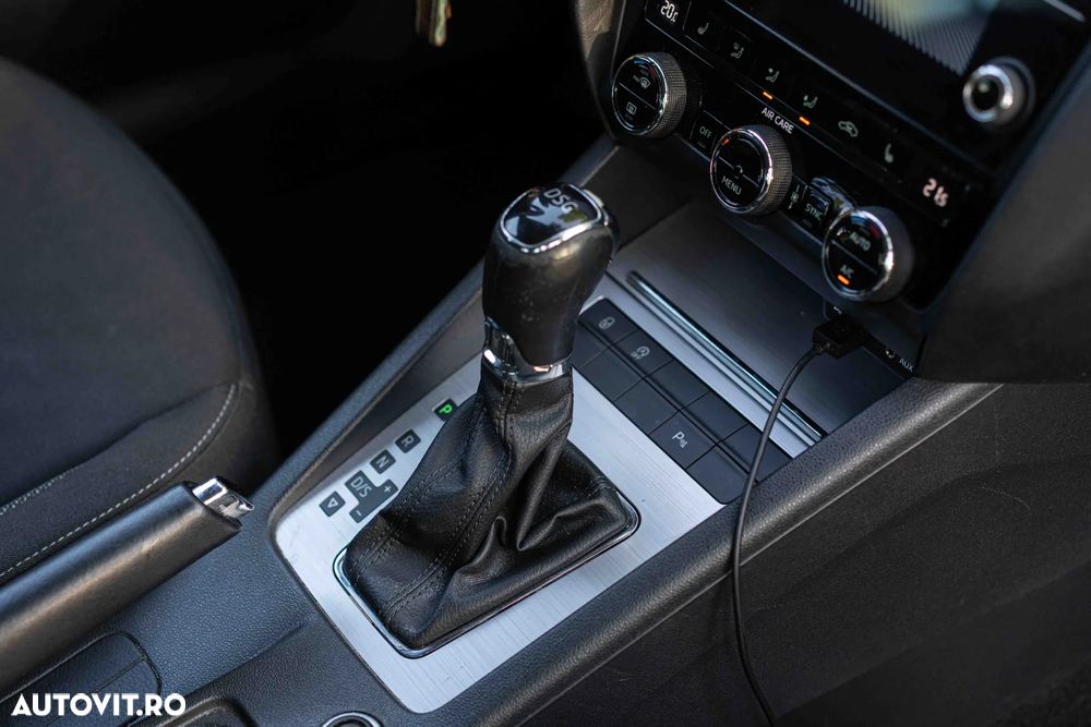 Skoda Octavia 1.6 TDI DSG Ambition - 12