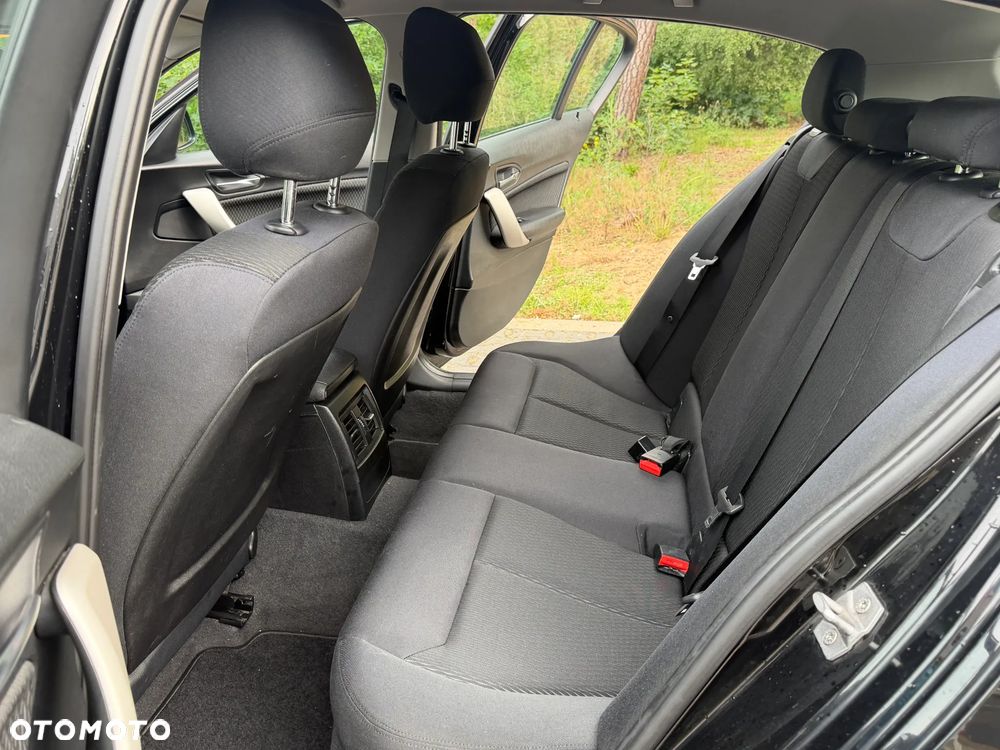 BMW Seria 1 - 18