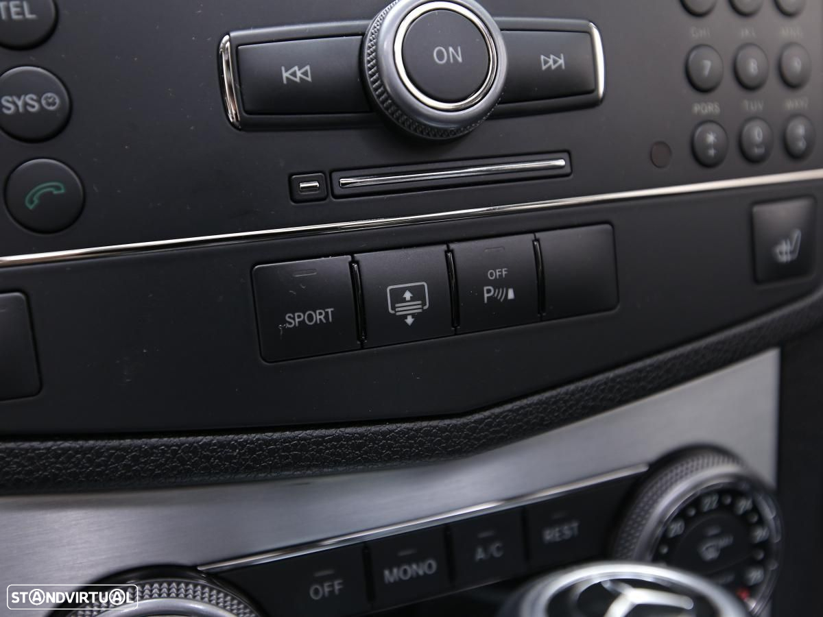Mercedes-Benz C 320 - 23