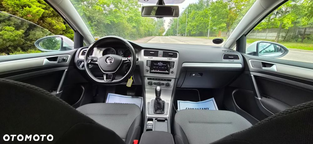 Volkswagen Golf 1.6 TDI Trendline DSG - 23