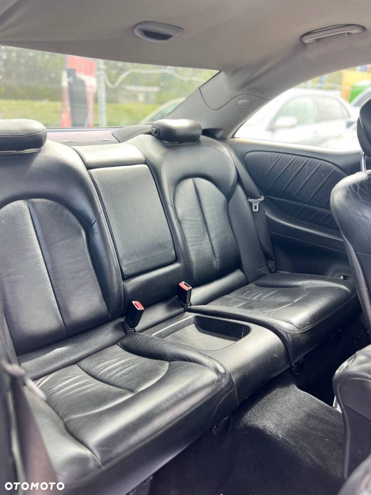 Mercedes-Benz CLK - 6