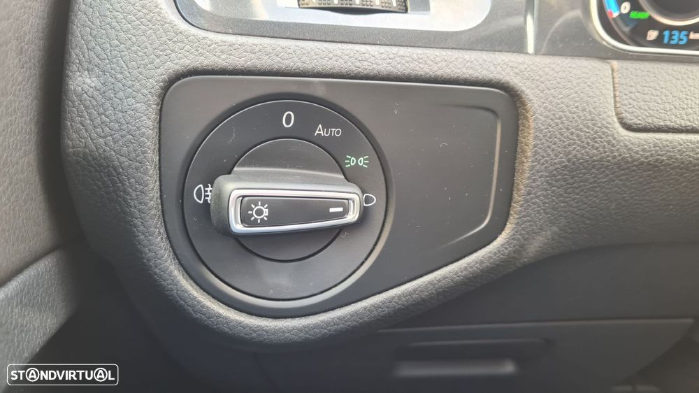 VW e-Golf AC/DC - 12