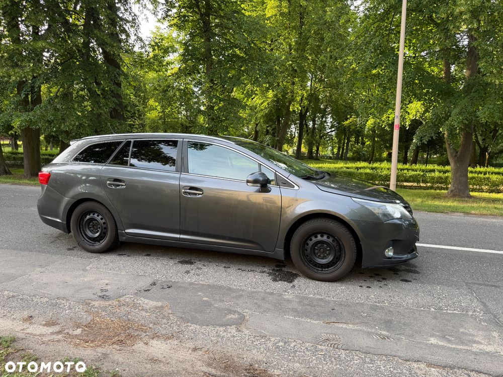 Toyota Avensis 1.8 Sol plus NAVI MS - 2