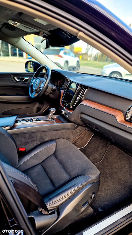 Volvo XC 60 D4 Geartronic Momentum Pro - 30