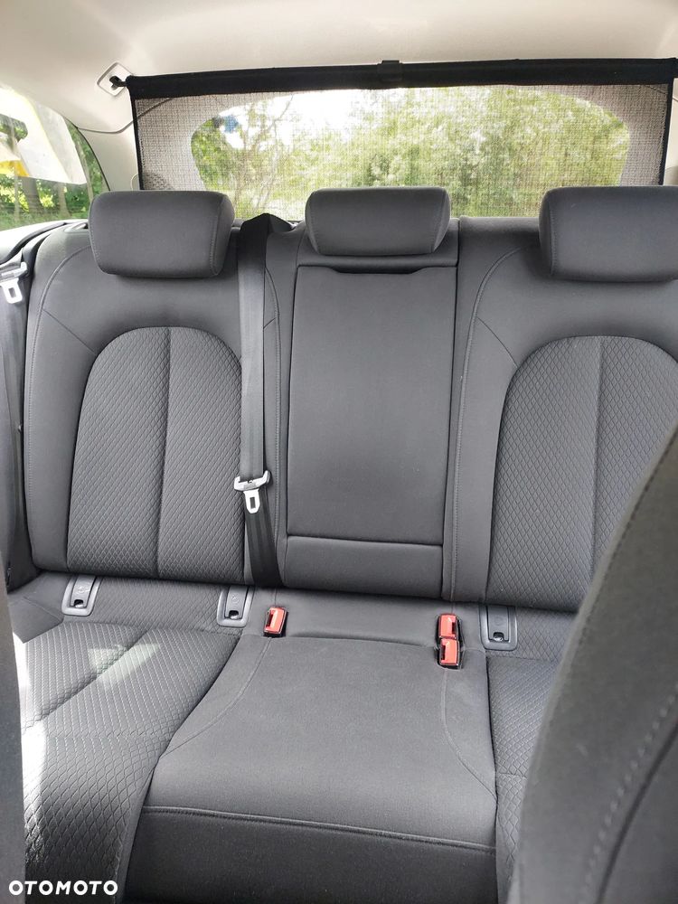 Audi A6 Avant 2.0 TDI ultra S tronic - 15
