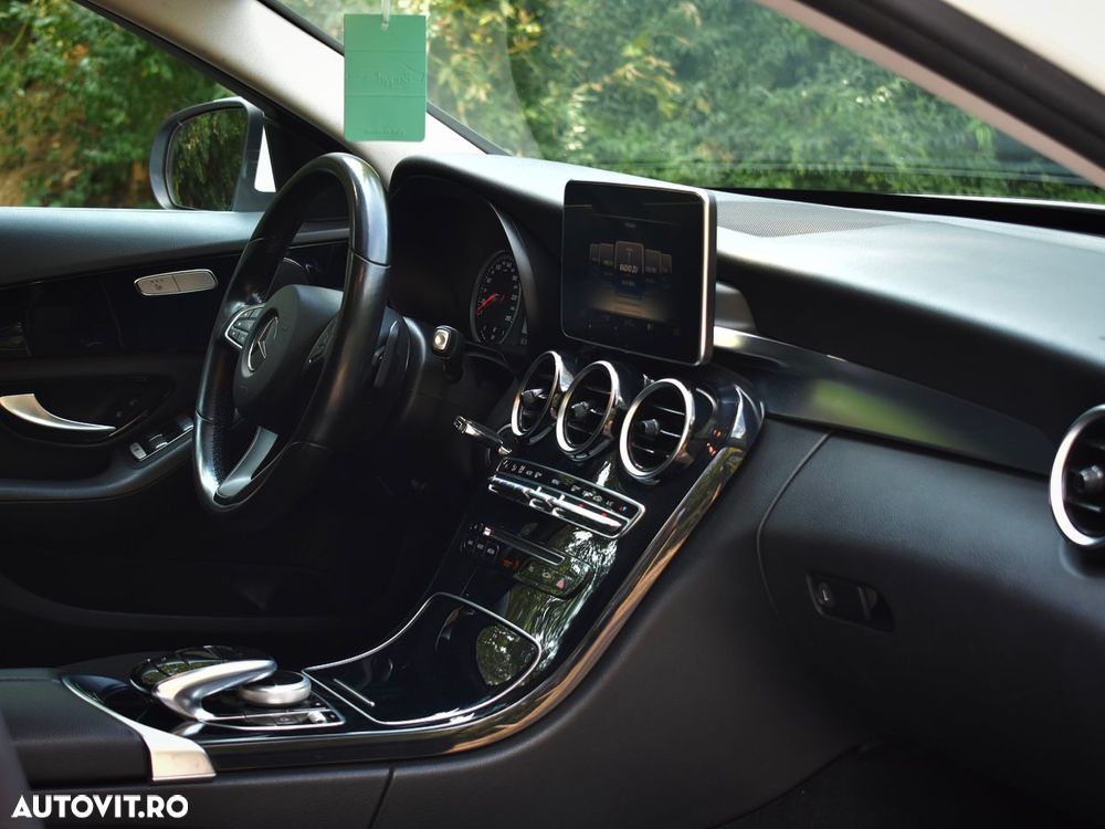 Mercedes-Benz C 220 d 4Matic T 7G-TRONIC - 10
