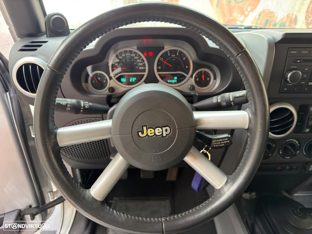 Jeep Wrangler Unlimited 2.8 CRD MTX Sahara - 32