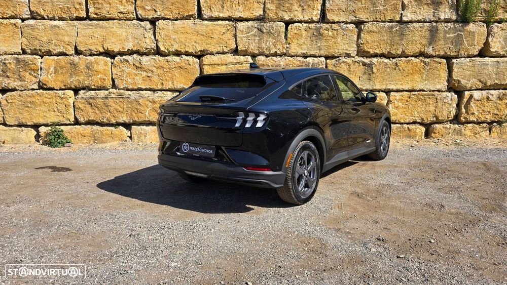 Ford Mustang Mach-E - 4