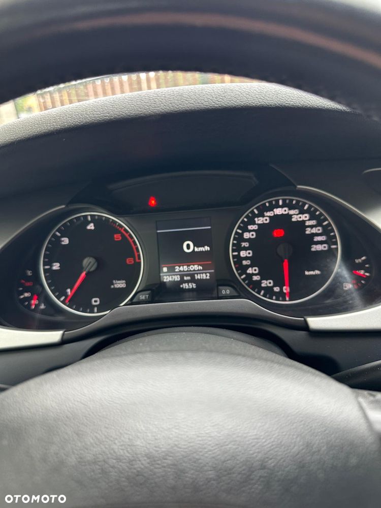 Audi A4 Avant 2.0 TDI DPF quattro Attraction - 18